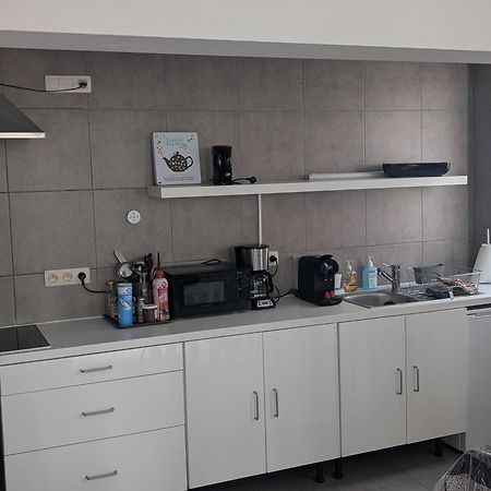 Appartement Spacieux Avec Parking Et Terrasse De Panne Kültér fotó
